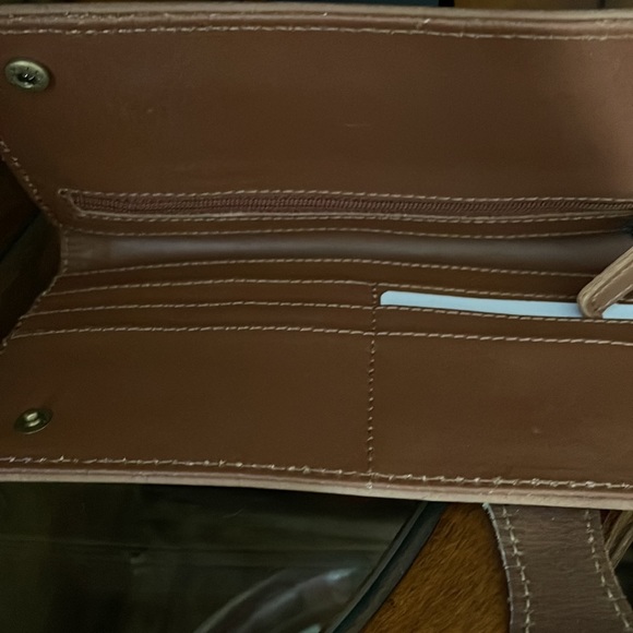 Myra cocktail tooled leather wallet - Picture 3 of 3